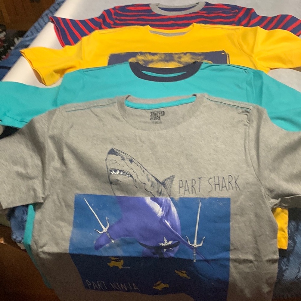 New! Youth T-Shirts Large X 4